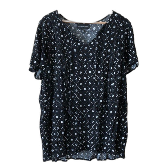 Lane Bryant Tops - LANE BYRANT BLACK WHITE  SIZE 20 TOP 2XL